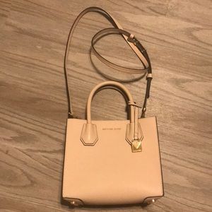 NWOT-Authentic Michael Kors Crossbody purse